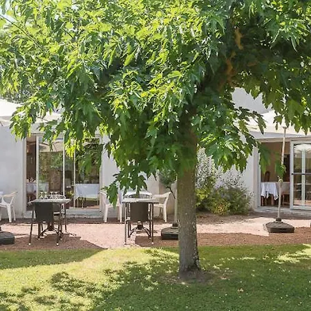 Hotel Platanes - Kb Hotel Group Etauliers Exterior photo